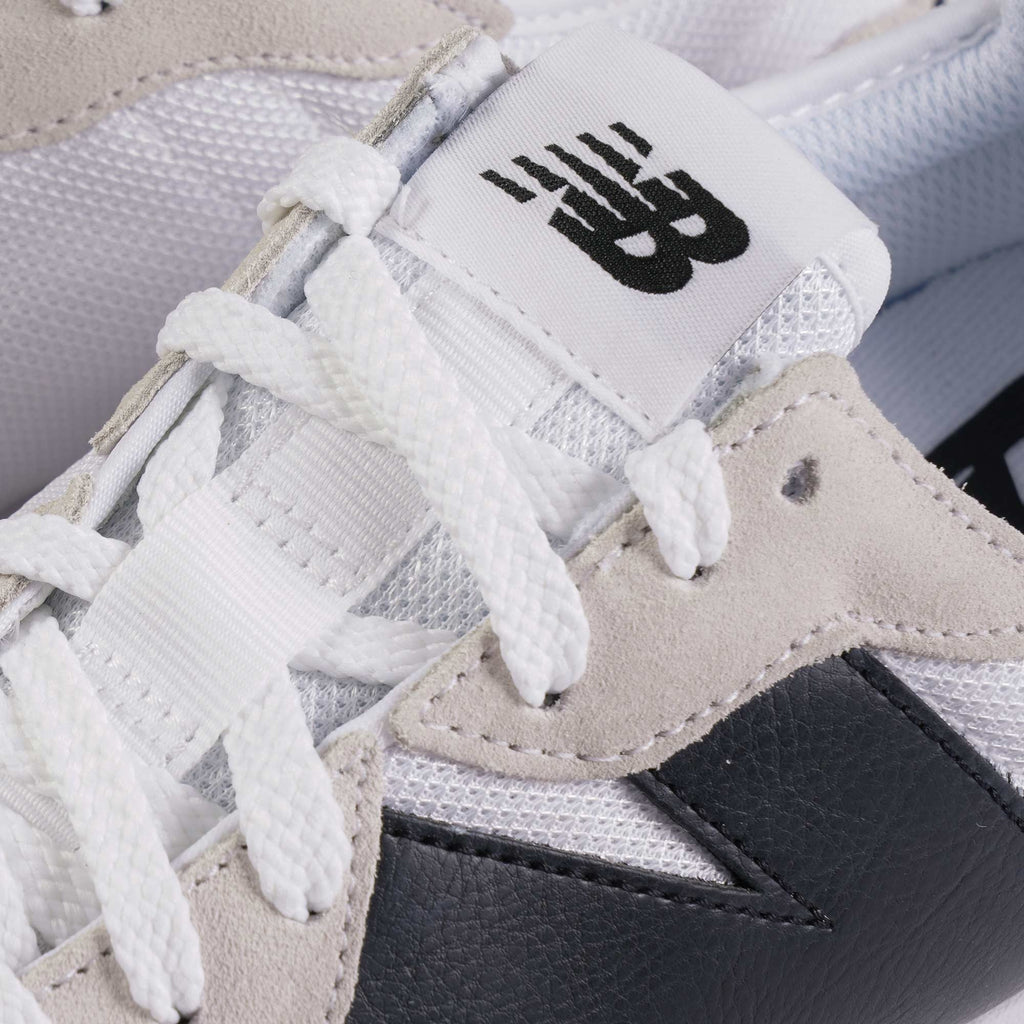New Balance 327 - White
