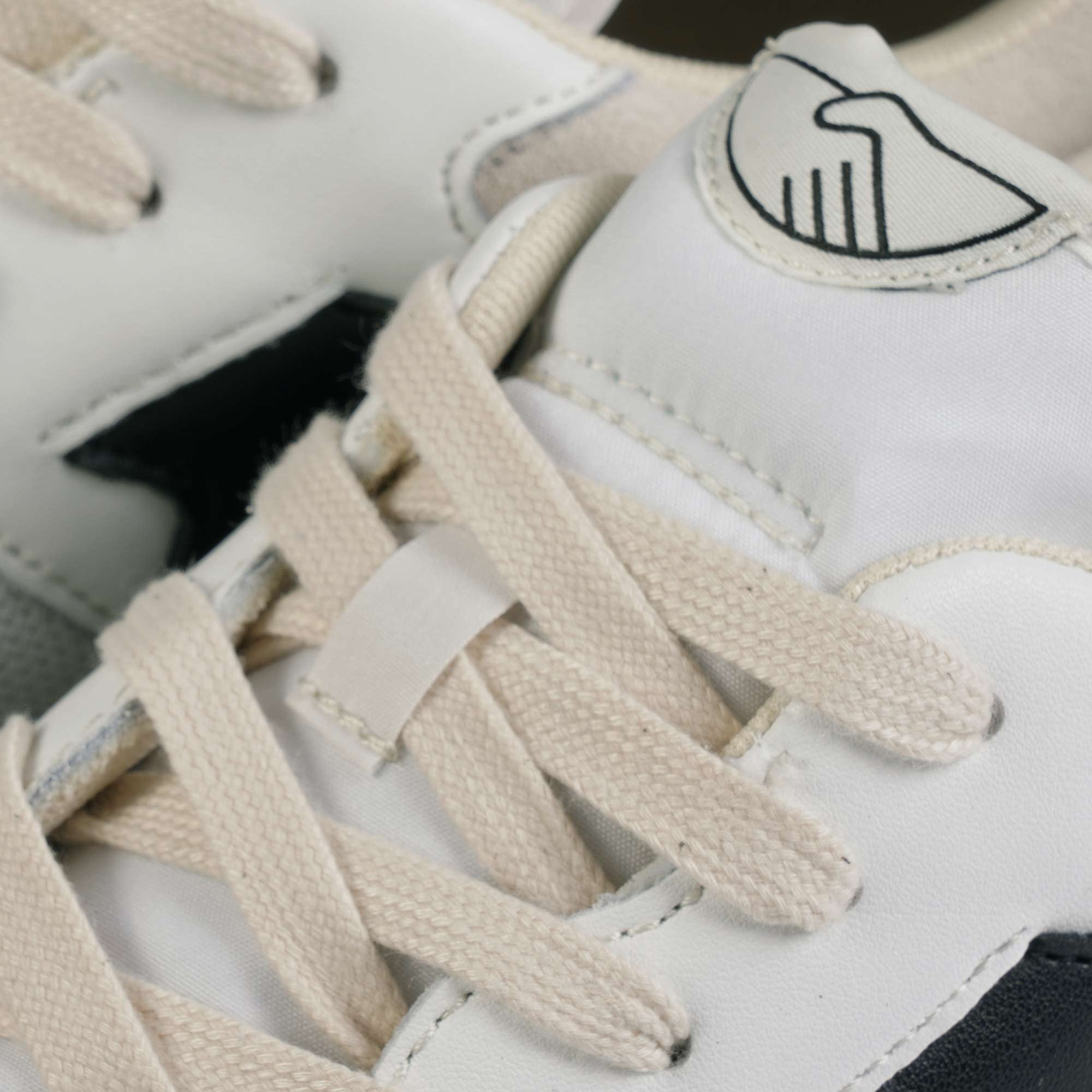 Stepney Workers Club Pearl S-Strike - White