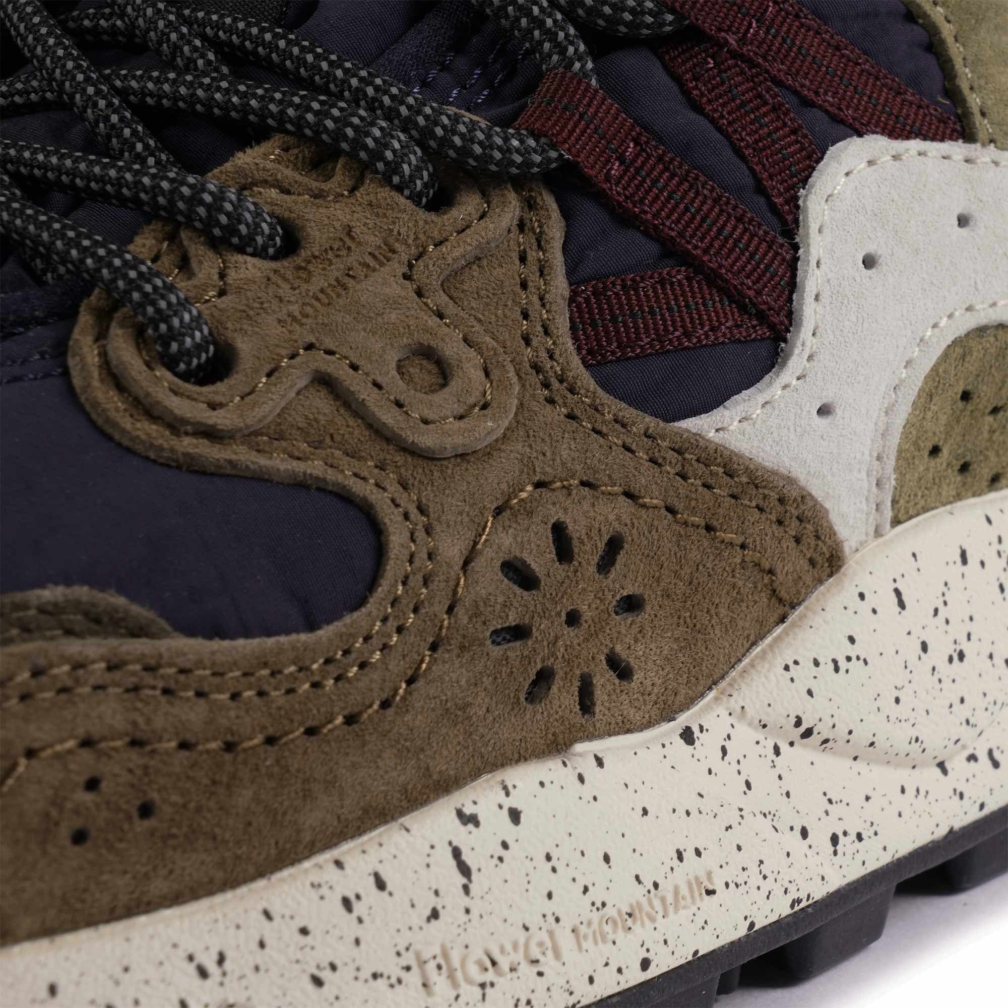 Flower Mountain Yamano 3 - Brown and Navy