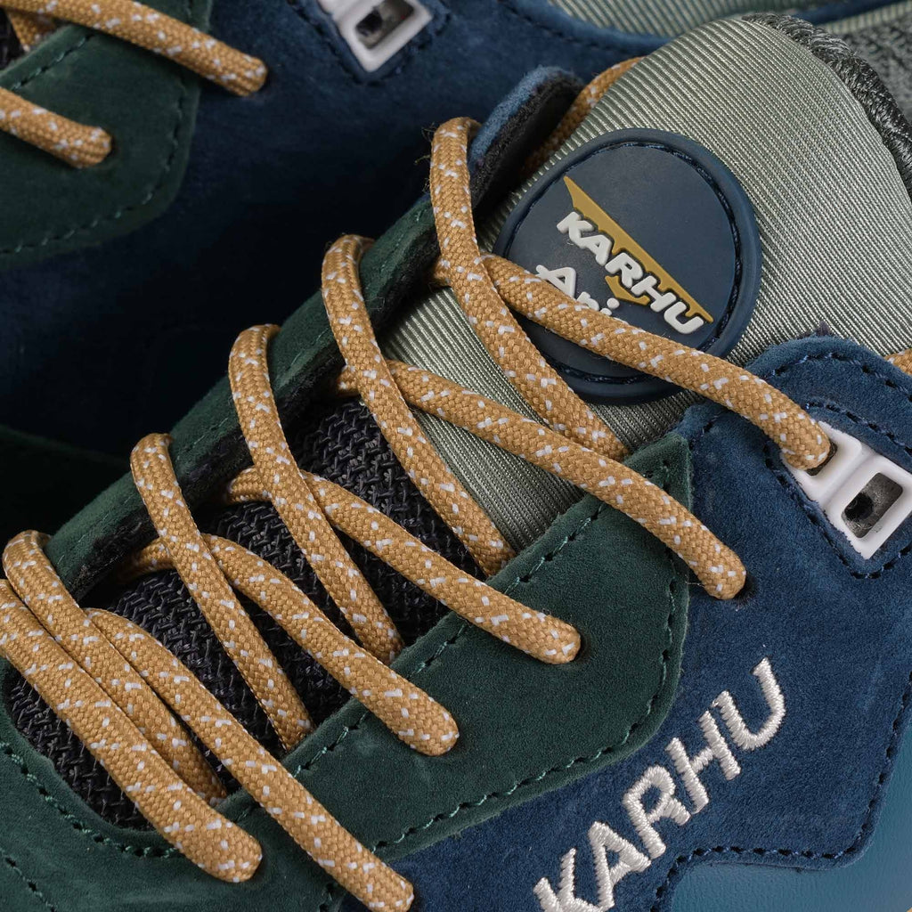 Karhu Aria 95 - Dark Forest and Deep Lagoon