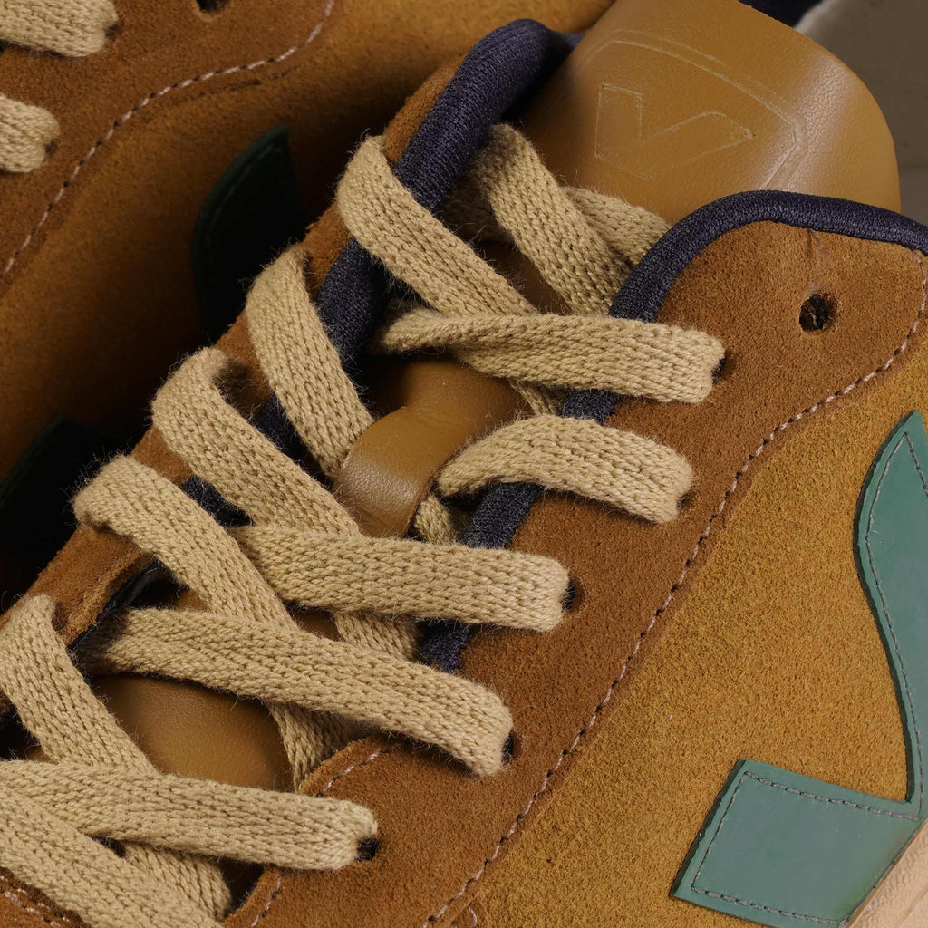 Veja V-10 Suede - Camel