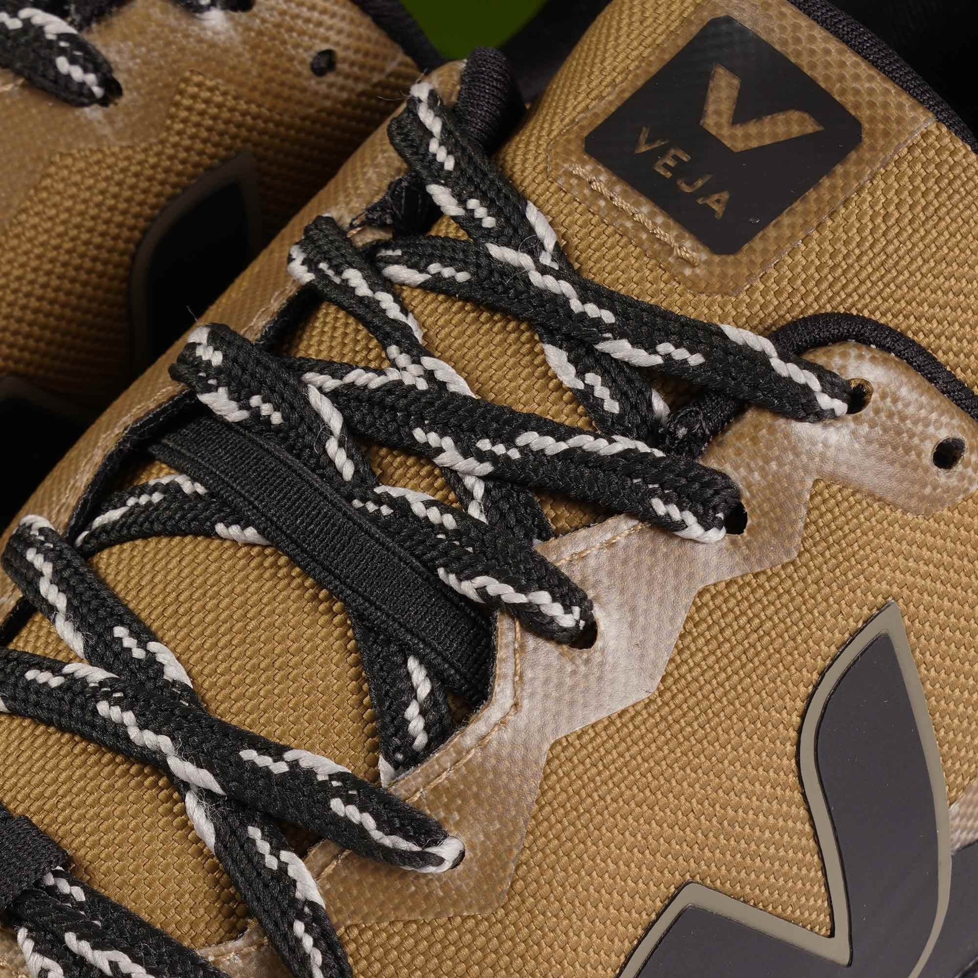 Veja Fitz Roy FS Trek Shell - Terra and Black