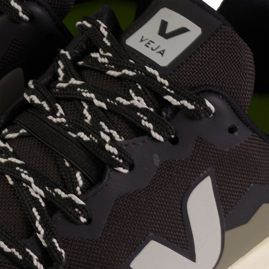 Veja Women's Fitz Roy FS Trek Shell - Black