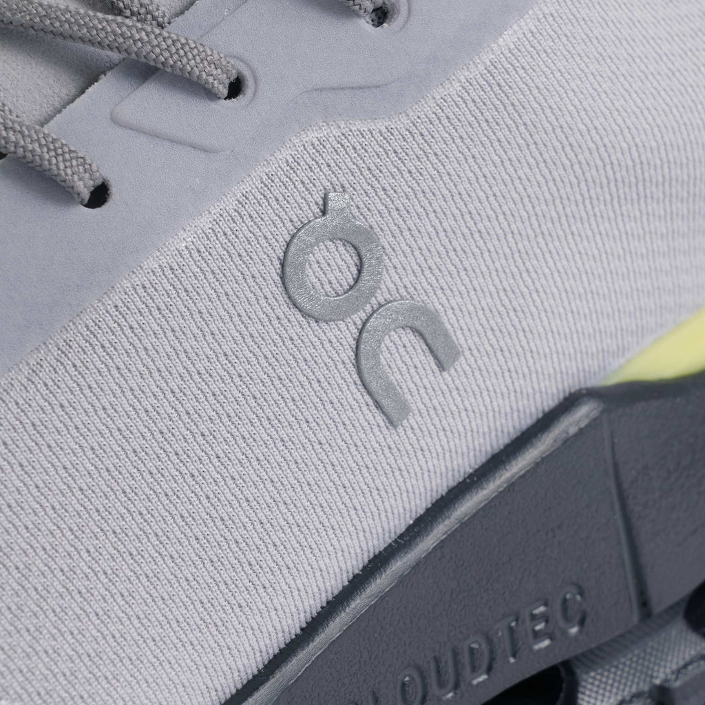 Cloudnova Form - Glacier and Zest