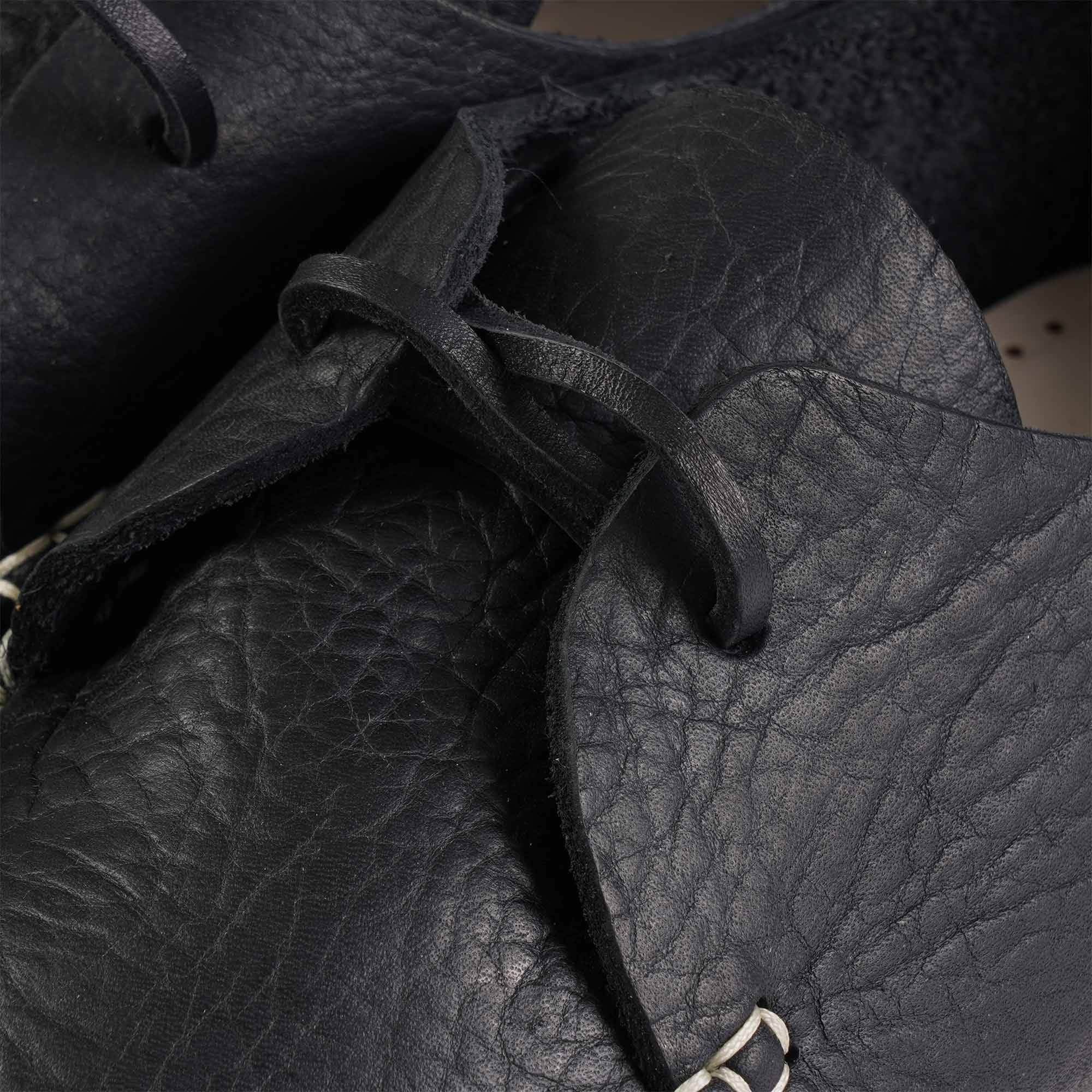 Yogi Lawson II - Black