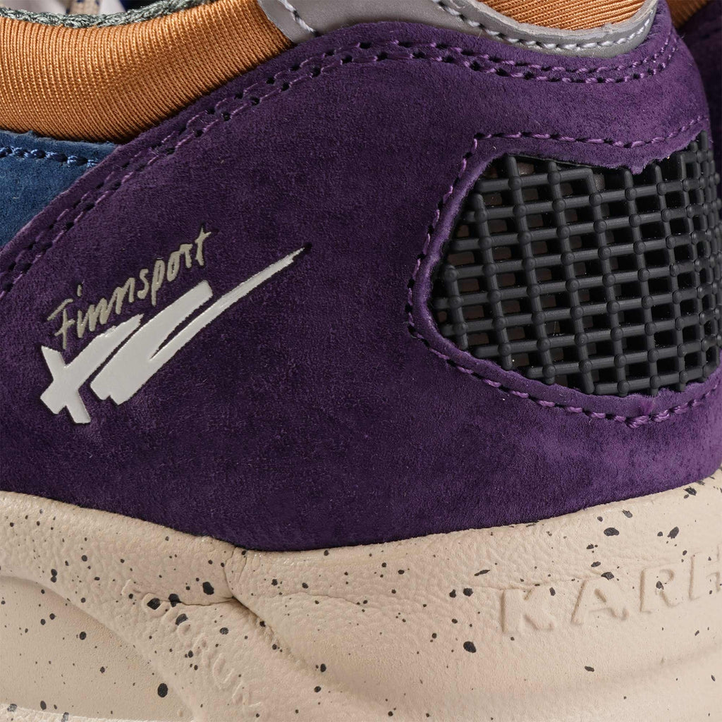 Karhu Aria 95 - Sweet Grape and Deep Lagoon
