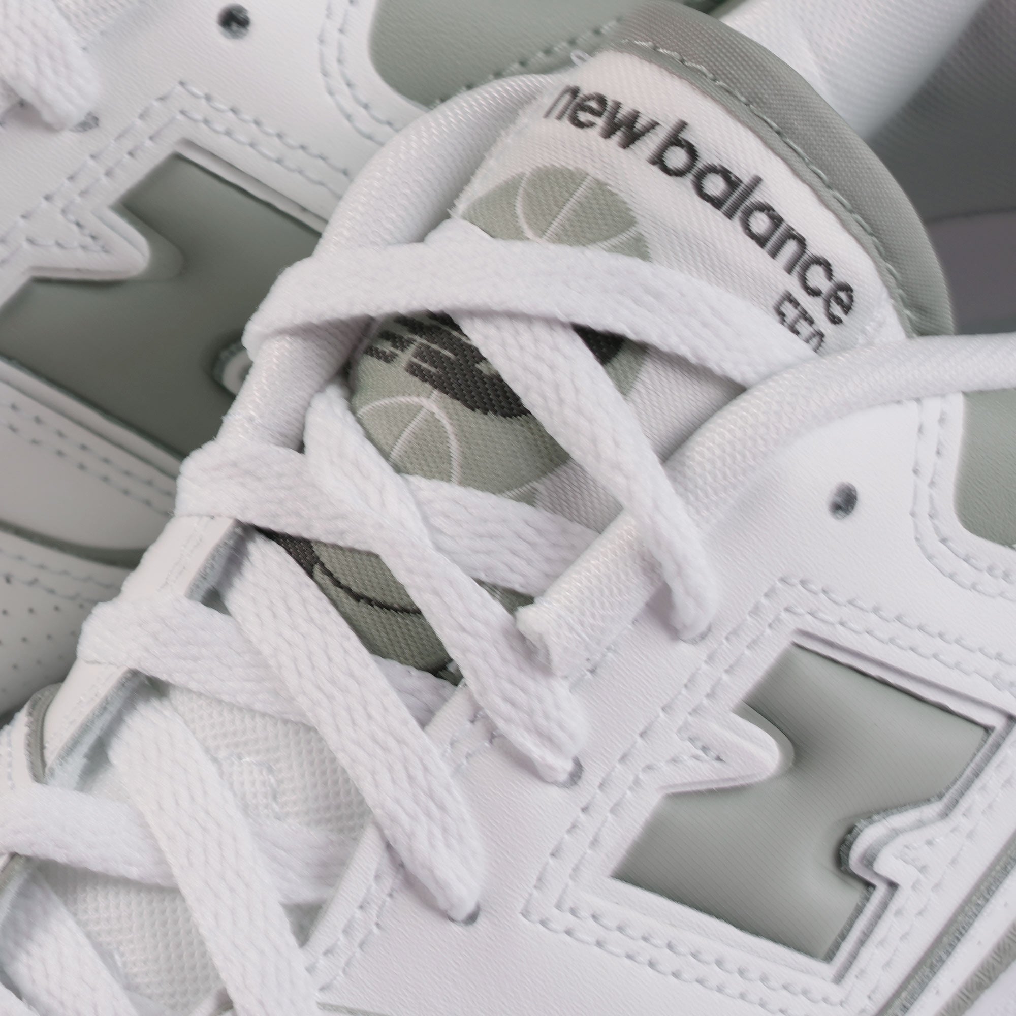 New Balance Womens 550s - White and Sage