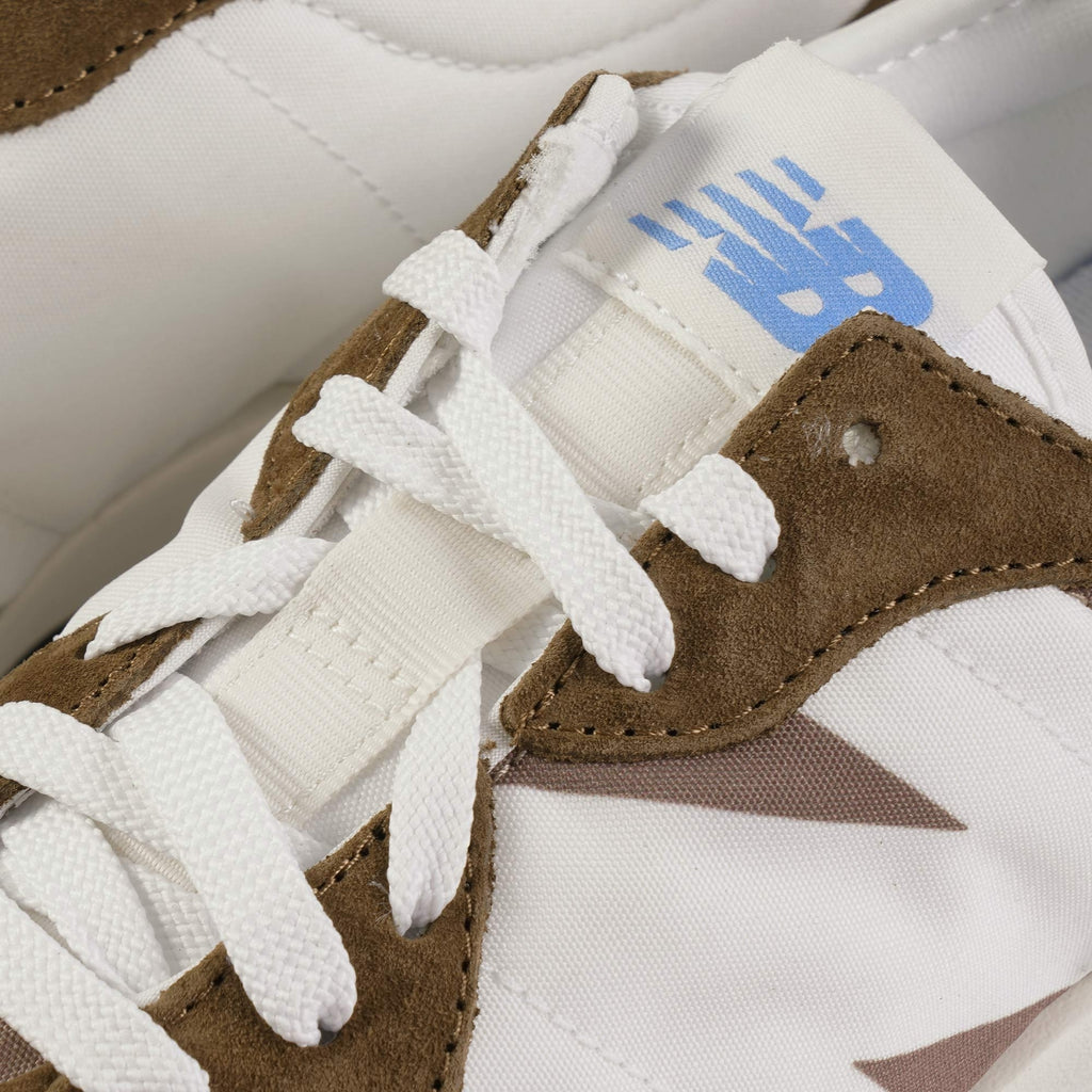 New Balance 327 - Brown