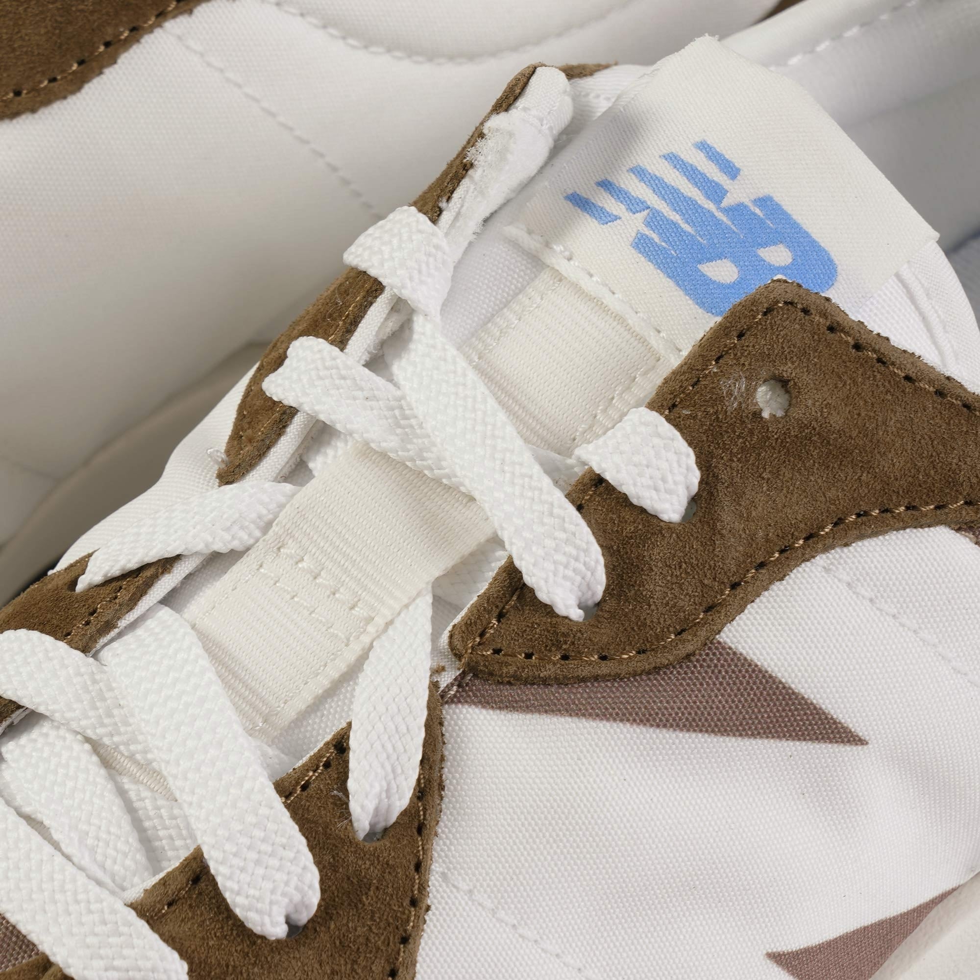 New Balance 327 - Brown