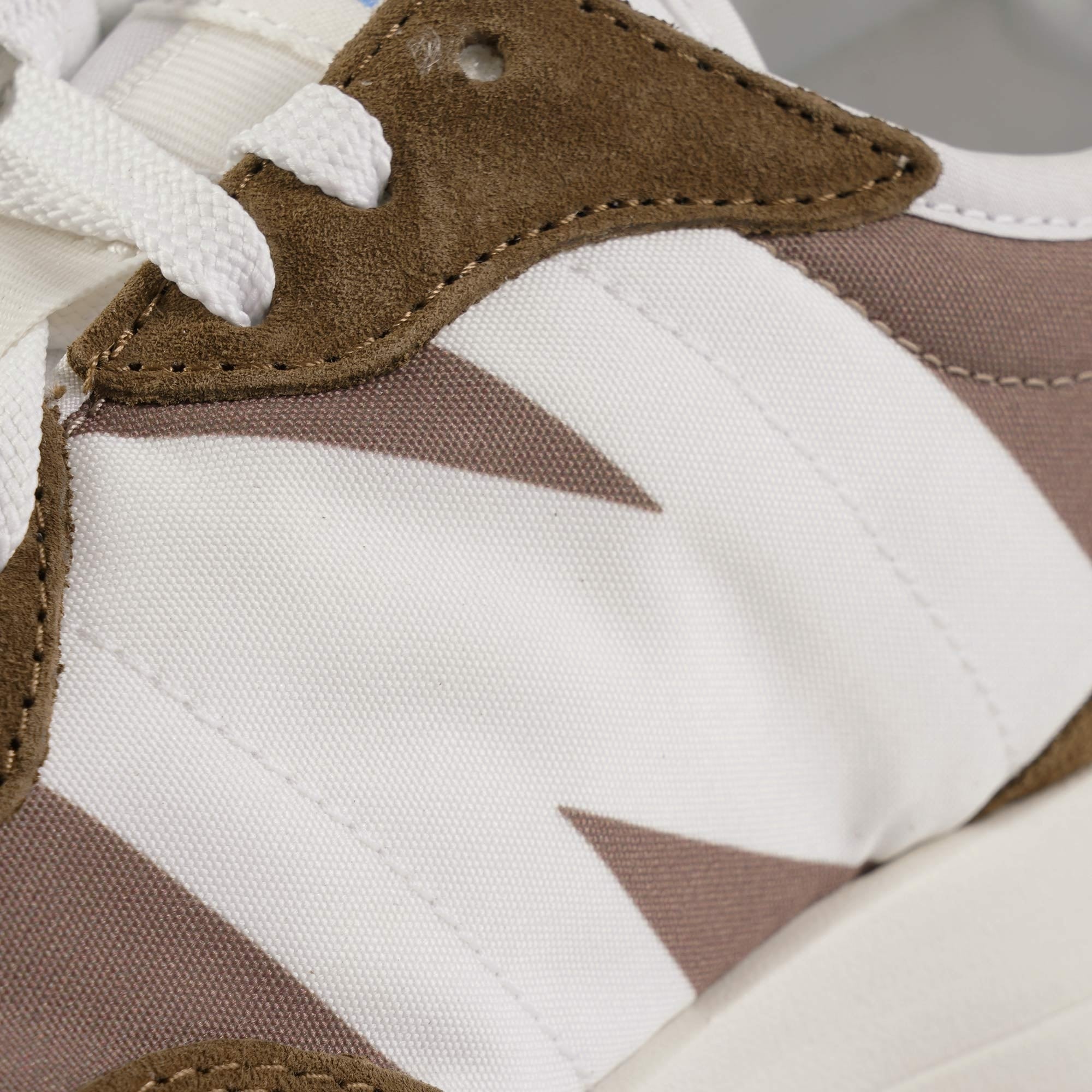 New Balance 327 - Brown