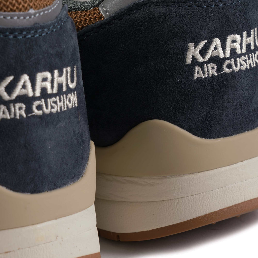 Karhu Synchron Classic - India Ink