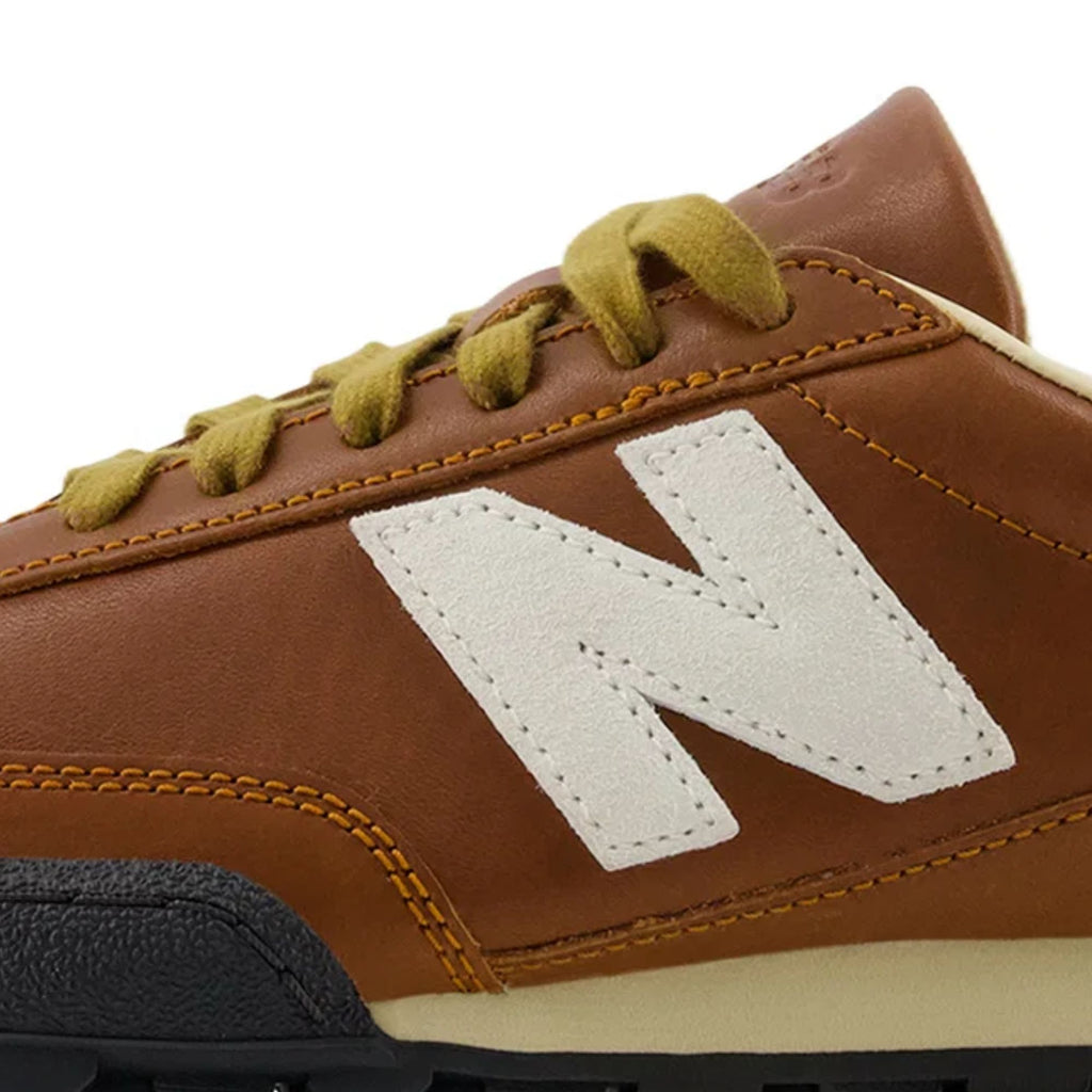 New Balance Gator Run Shoes - Tan