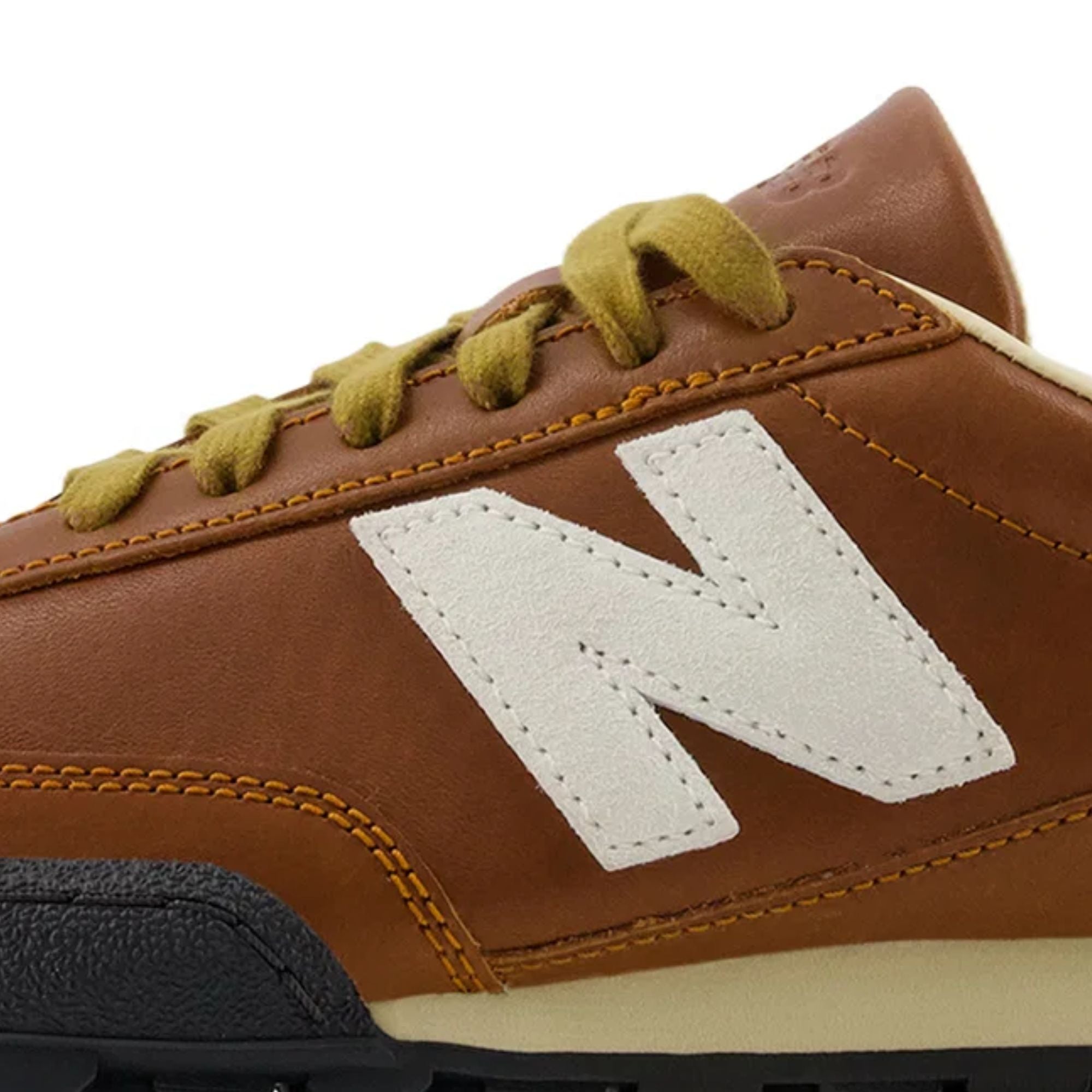 New Balance Gator Run Shoes - Tan