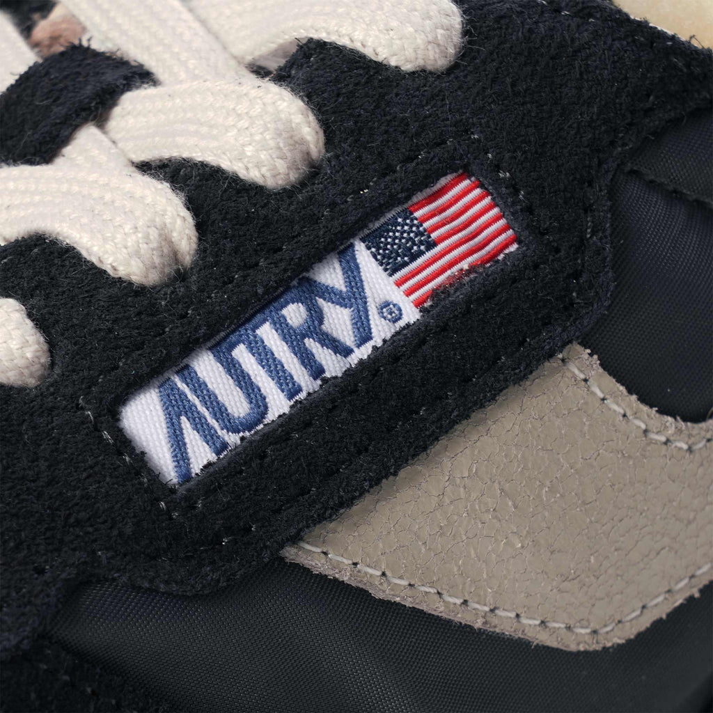 Reelwind Low Sneaker - White and Black