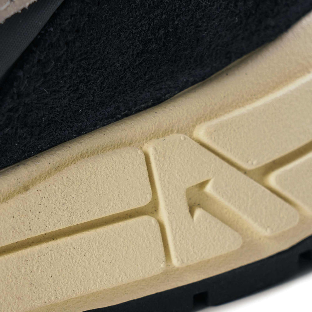 Reelwind Low Sneaker - White and Black