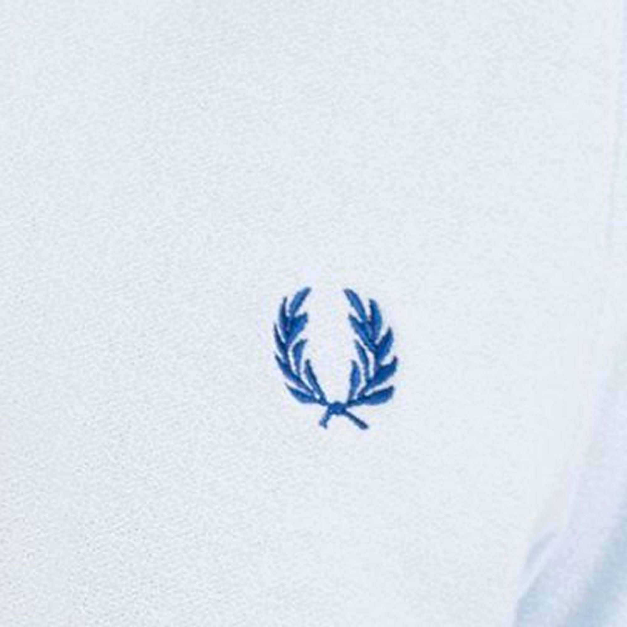 Fred Perry M7729 Crepe Pique Zip Neck Polo Shirt - Light Ice