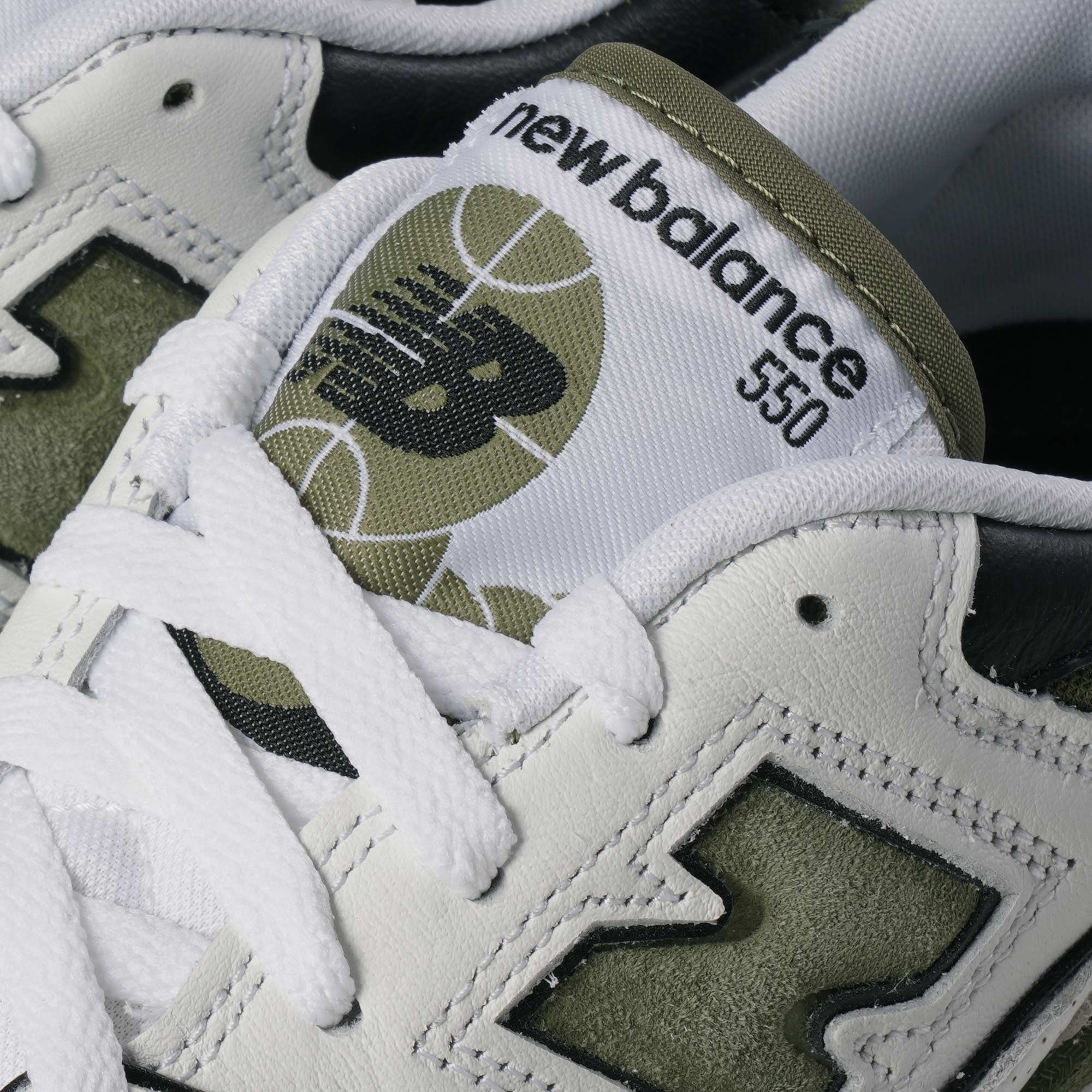 550 - White and Green