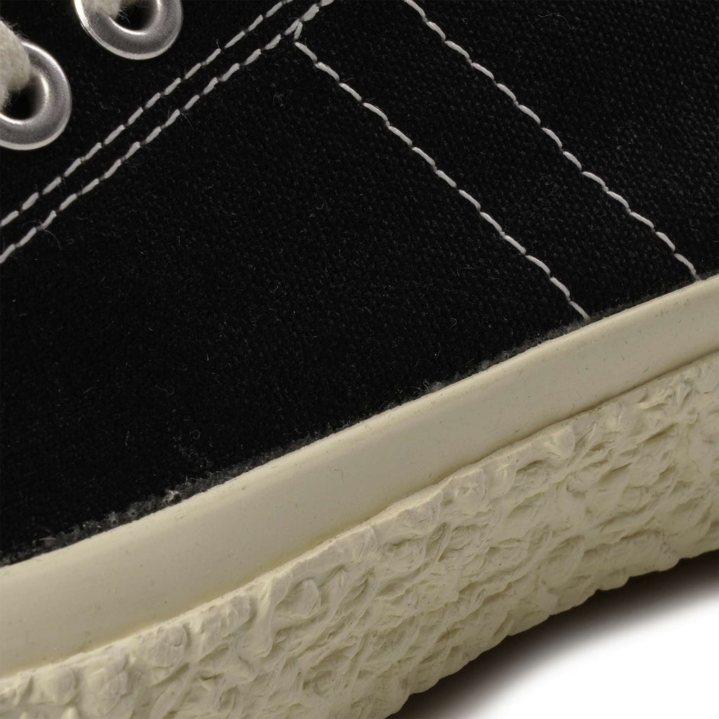 Low Top Sneakers - Black