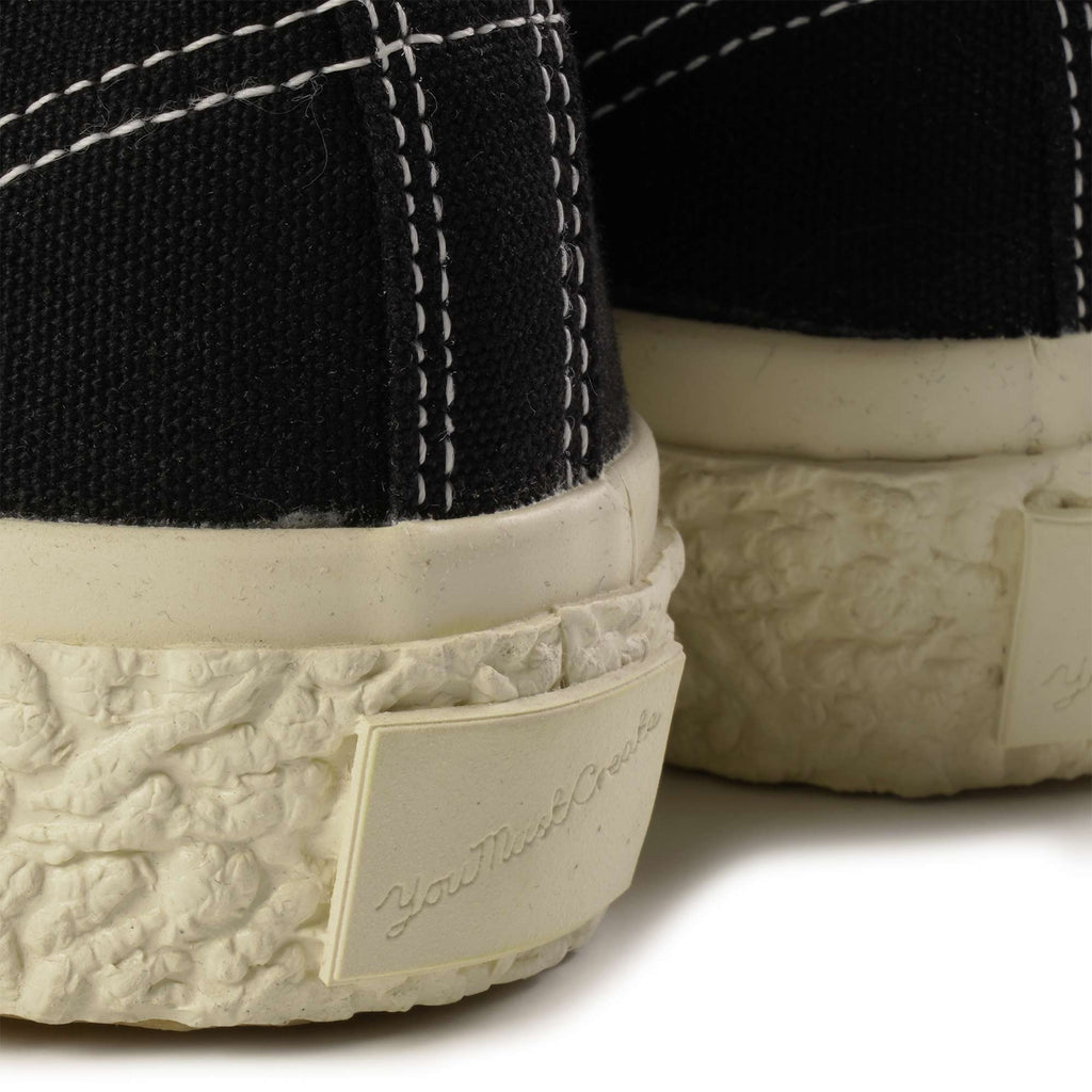 Low Top Sneakers - Black