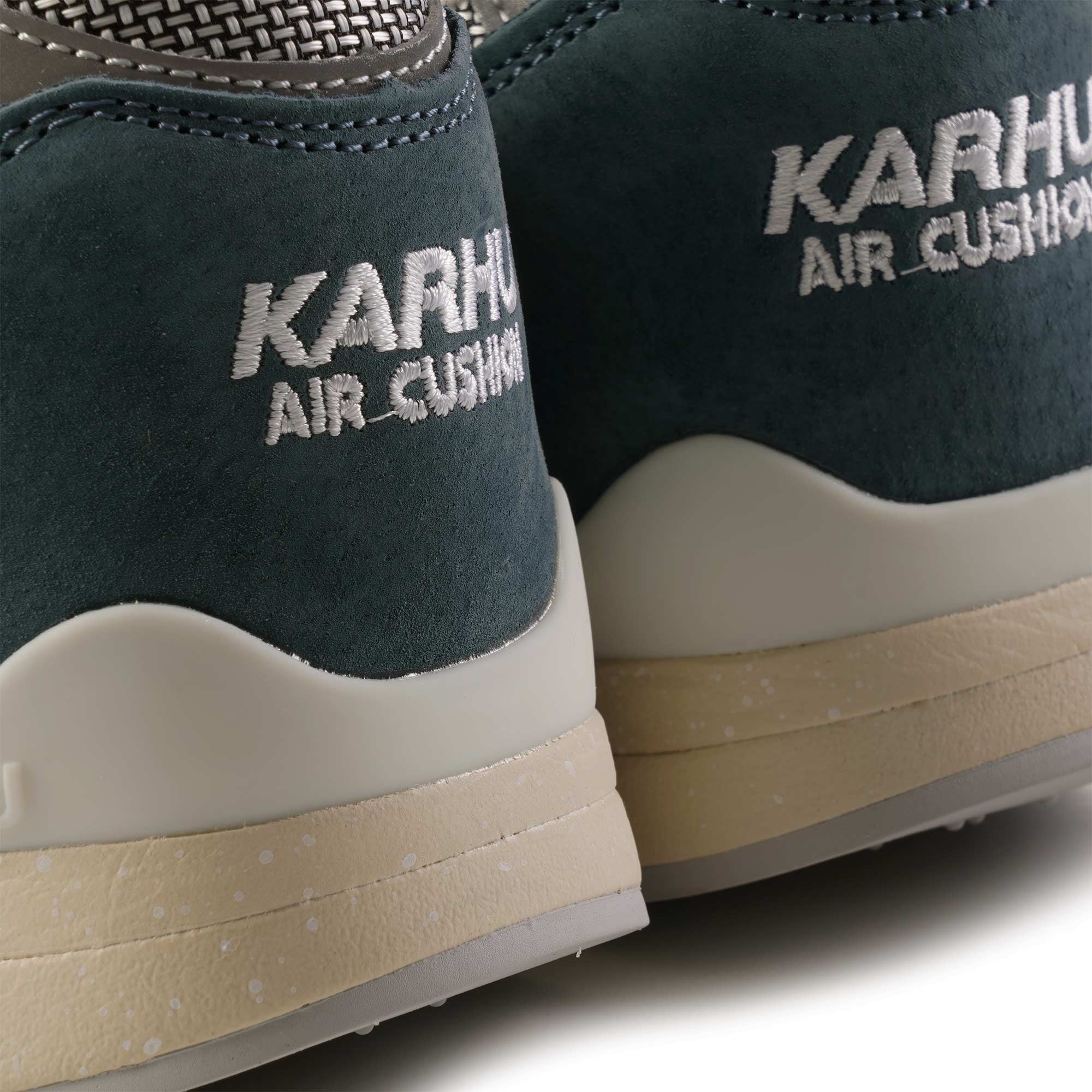 Karhu Synchron Classic - Blue