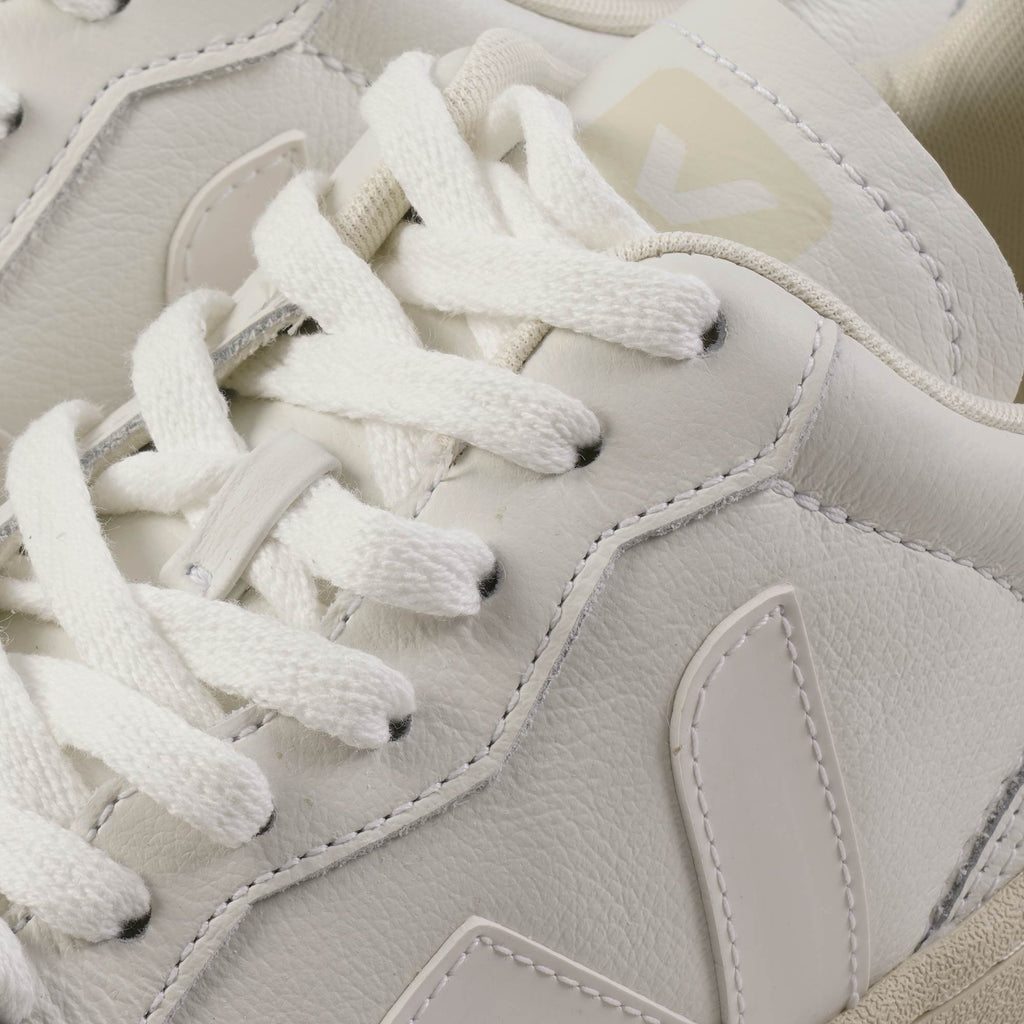 Veja Womens V-90 O.T. Leather - Extra White