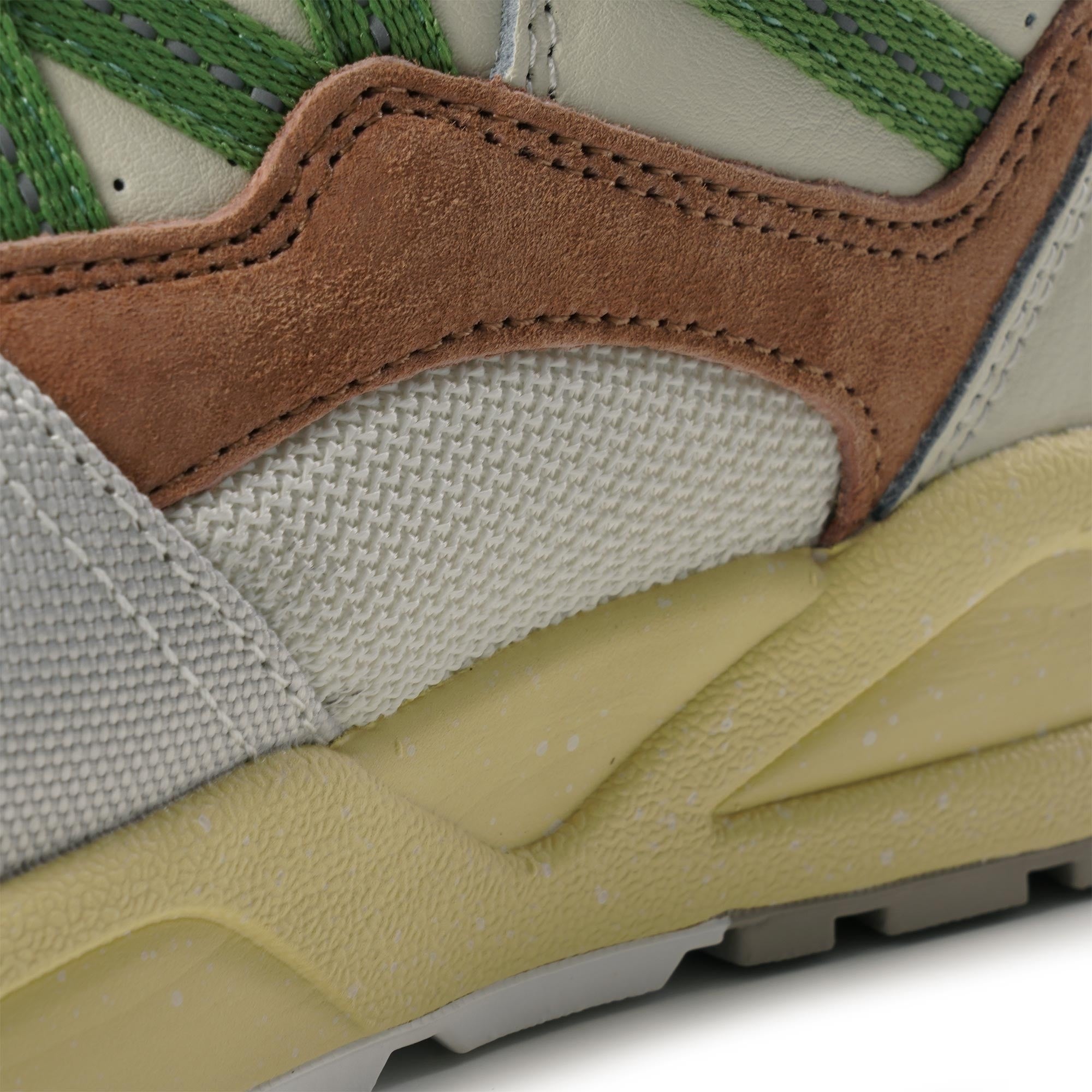 Karhu Fusion 2.0 - Lily White and Piquant Green