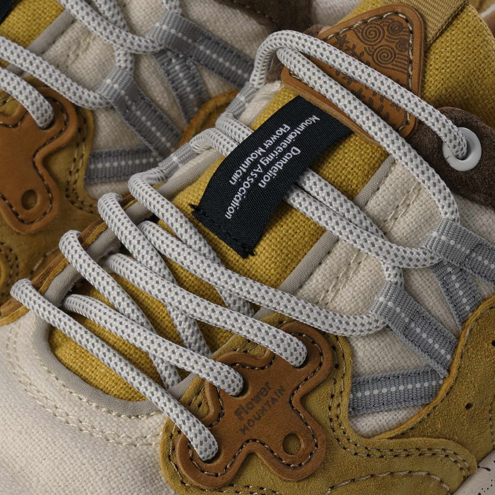 Flower Mountain Yamano 3 - Ochre and Bone