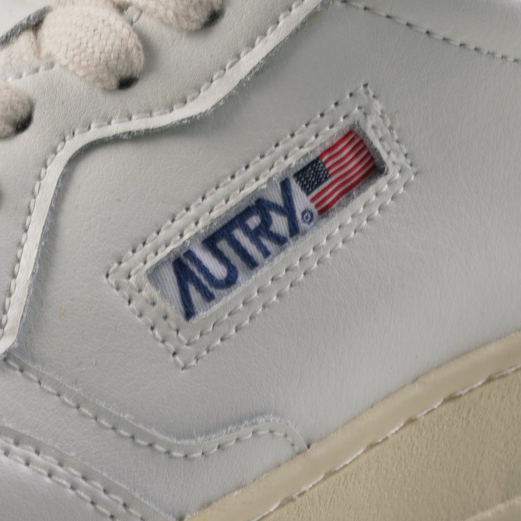 Medalist Low Sneaker - White/Green