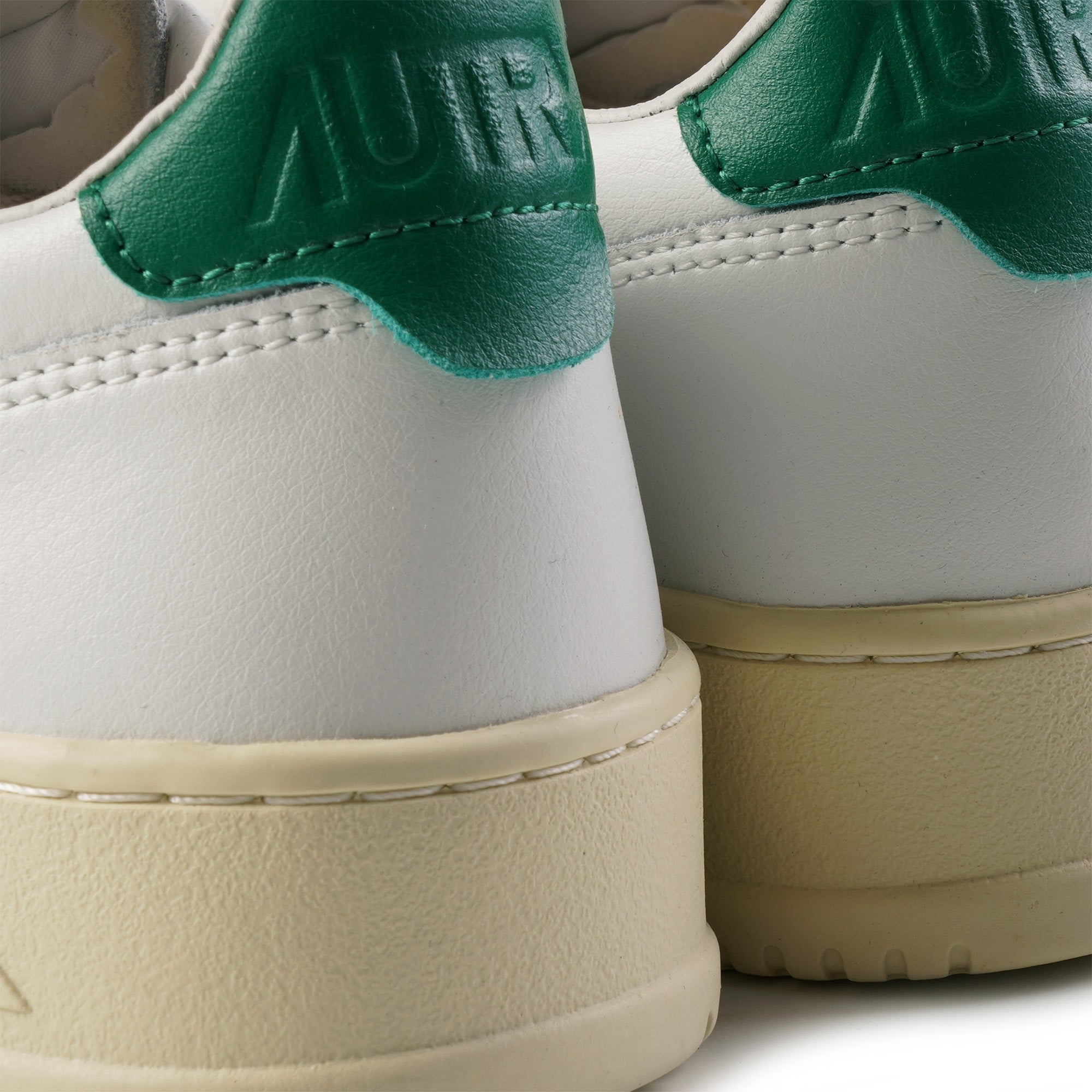 Medalist Low Sneaker - White/Green