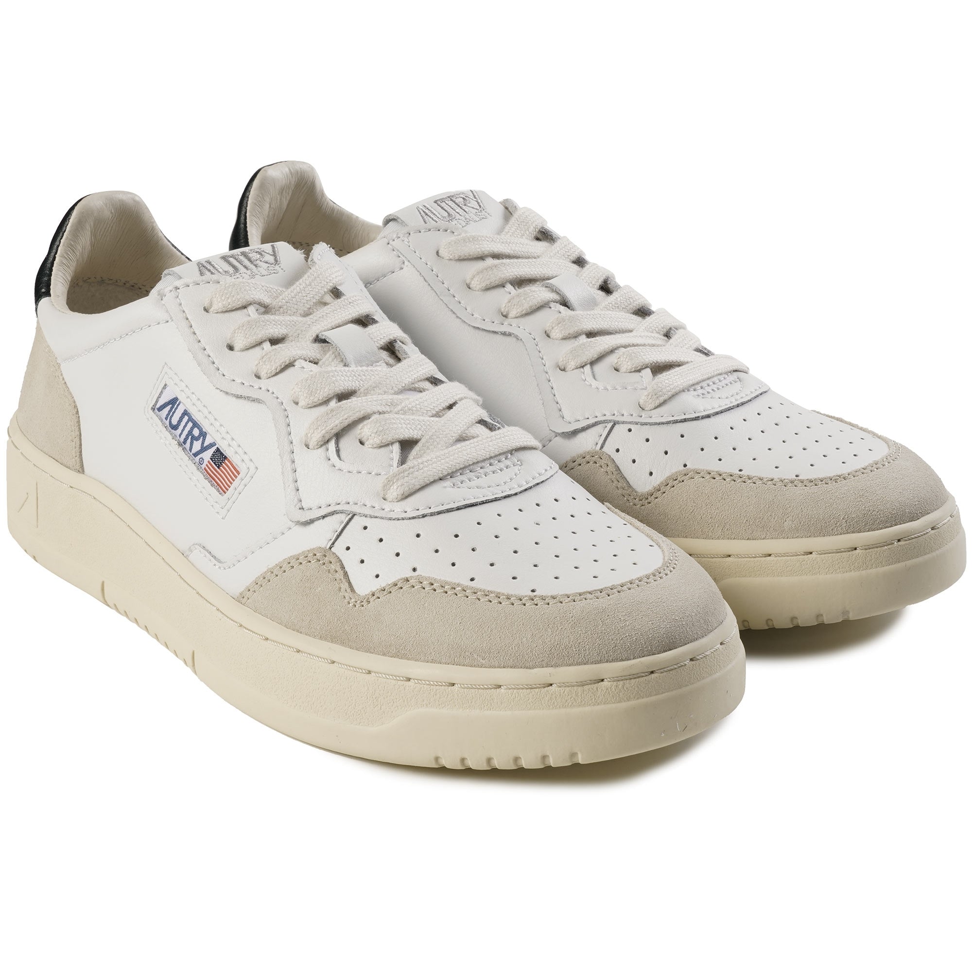 Medalist Low Sneaker - White/Black