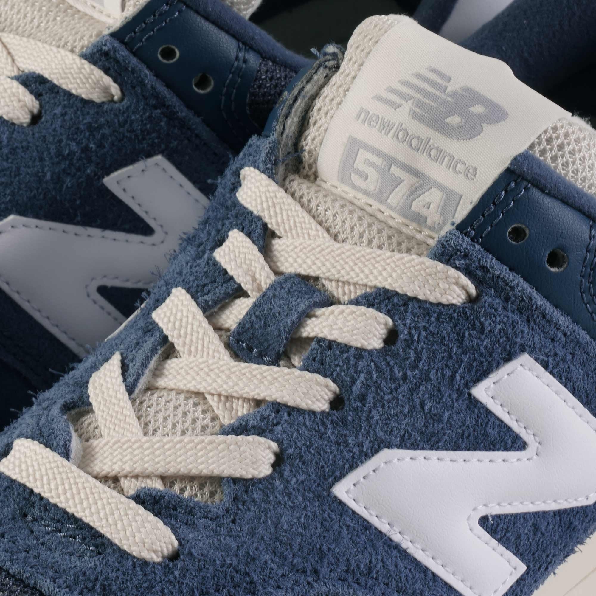 New Balance 574 - Vintage Indigo Navy
