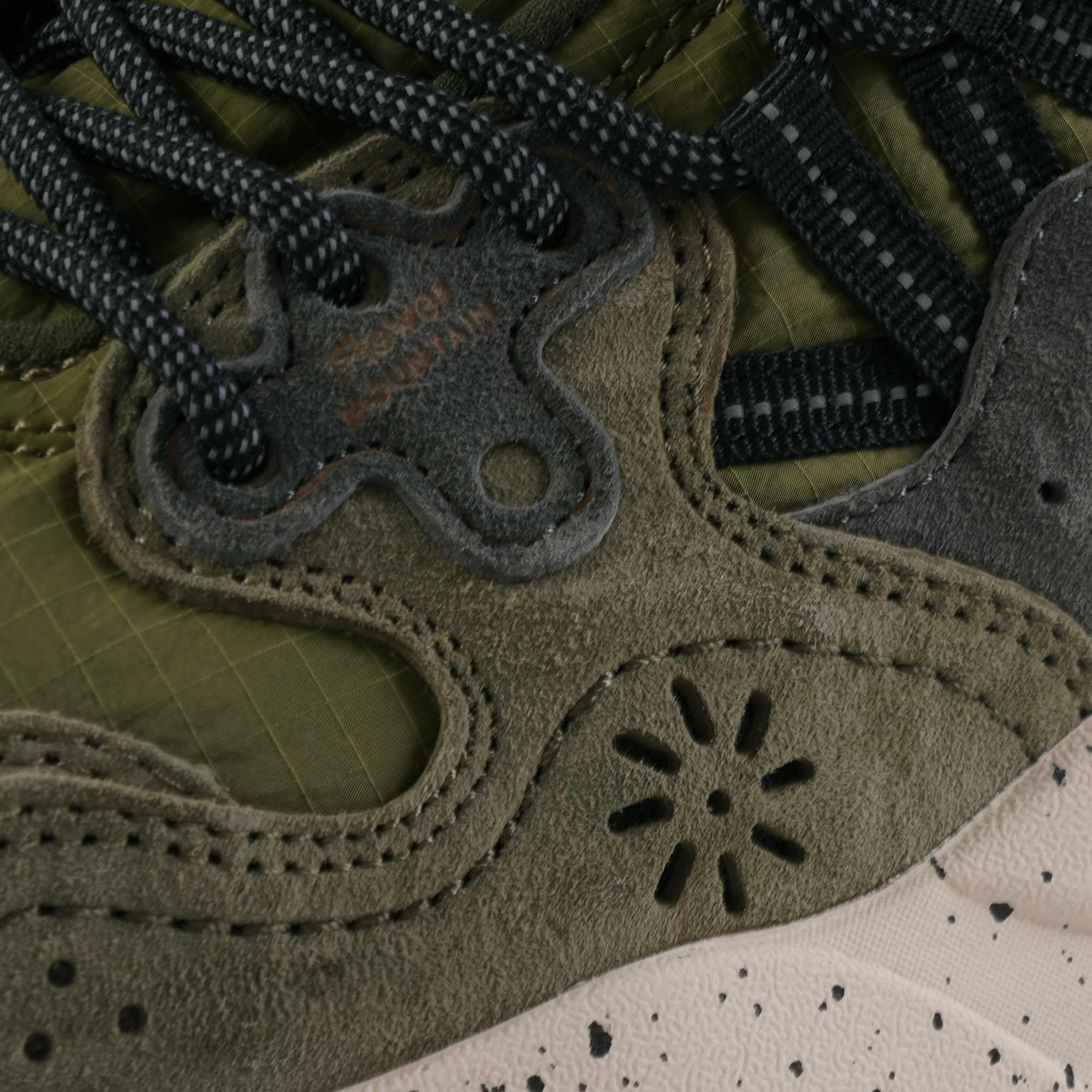 Flower Mountain Yamano 3 - Military