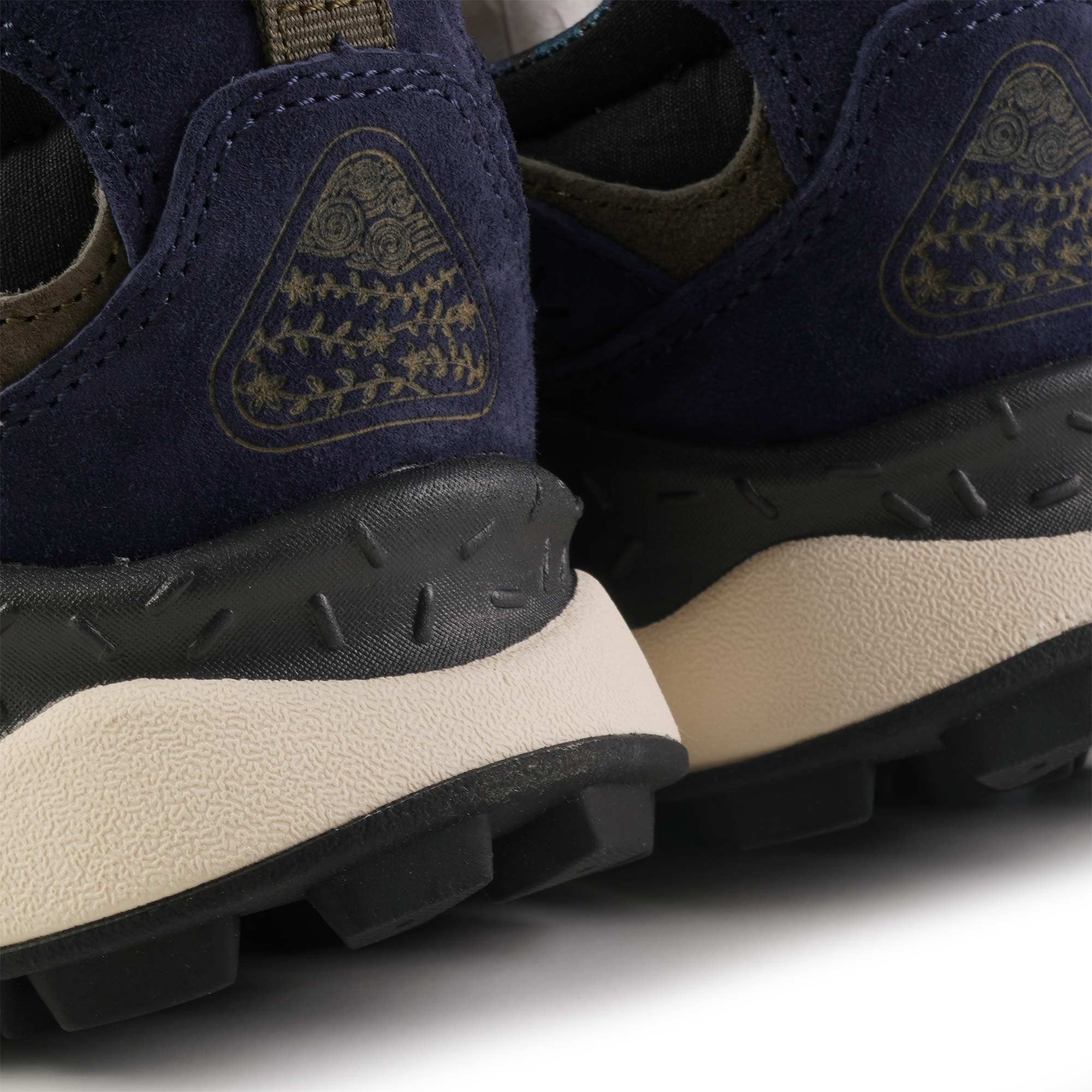 x Flower Mountain Yamano 3 - Navy and Olive