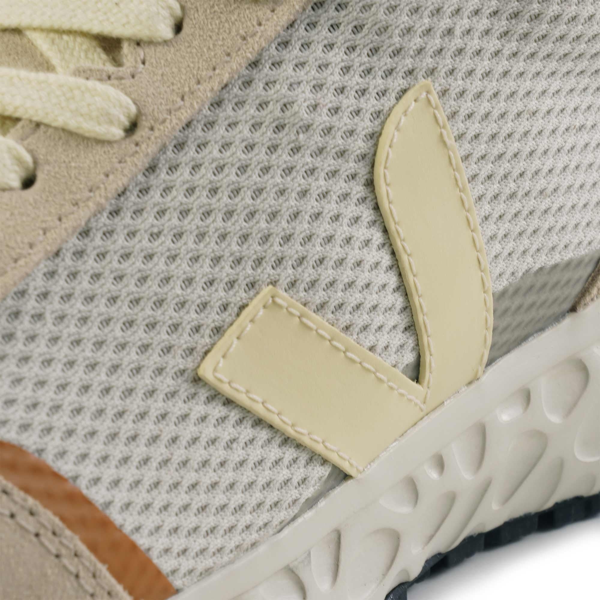 Veja Womens Condor Royale Alveomesh - Natural