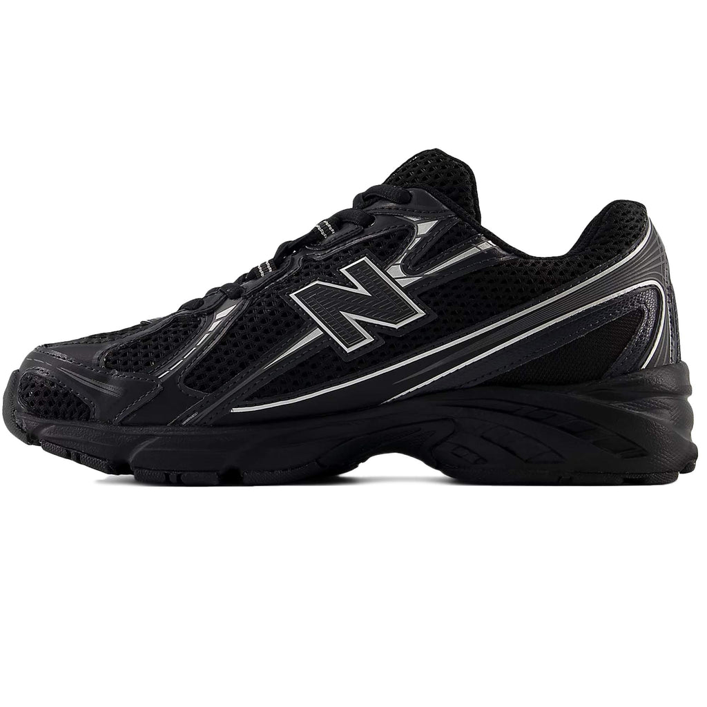 New Balance 740 - Black