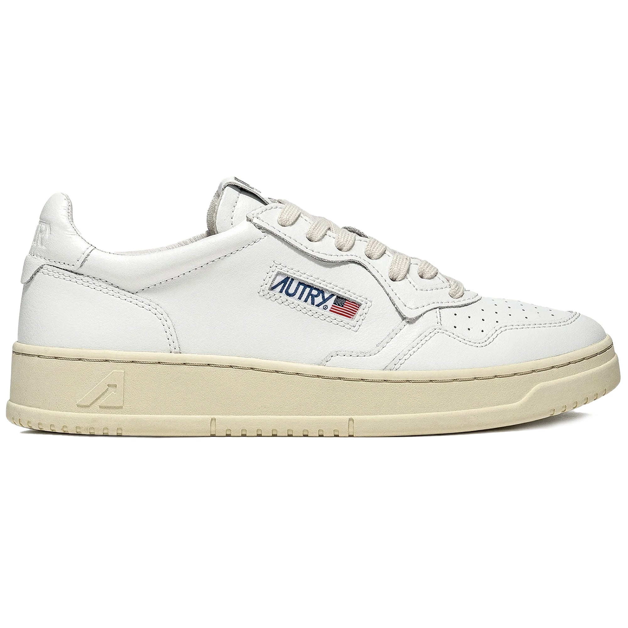 Medalist Low Sneaker - White