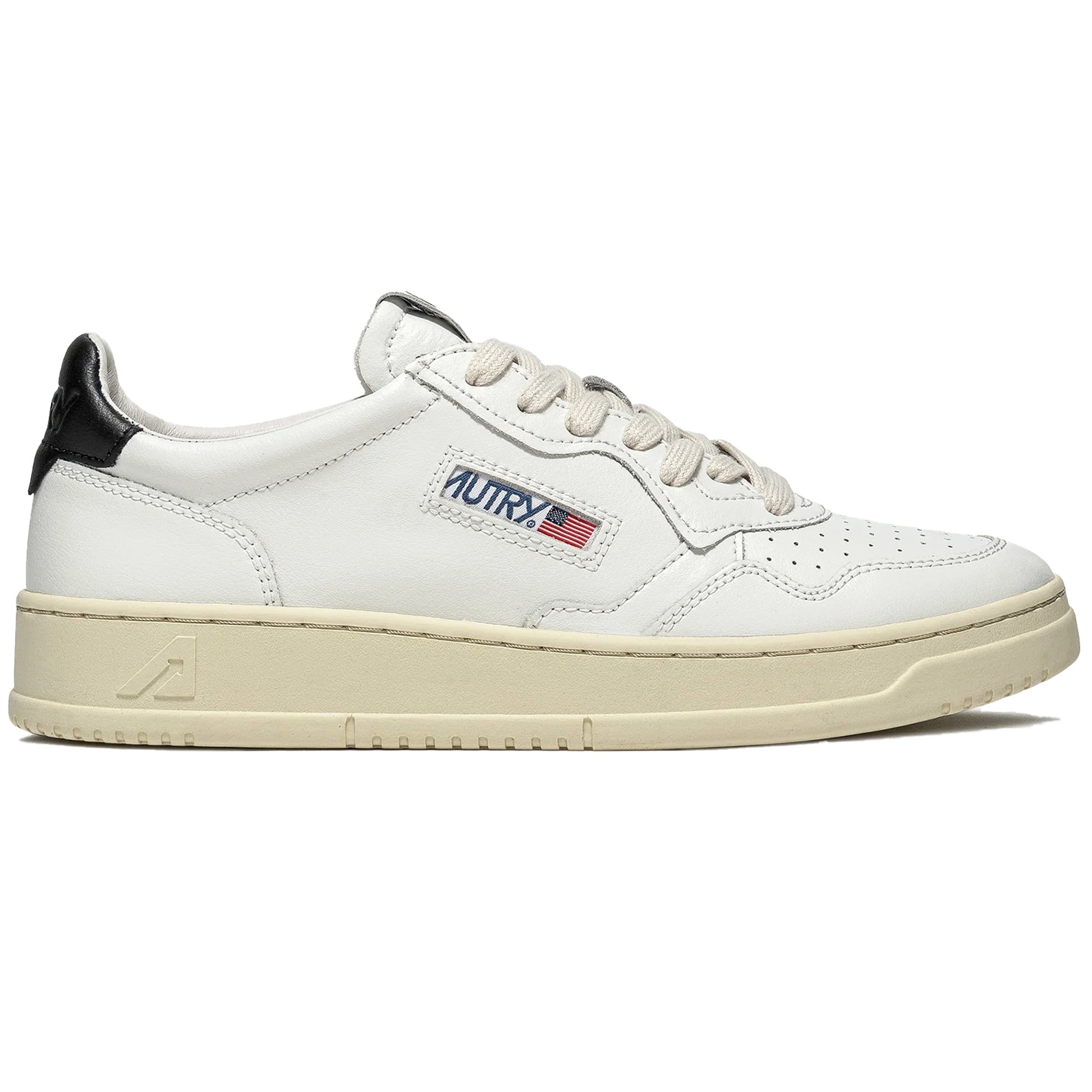 Medalist Low Sneaker - White/Black
