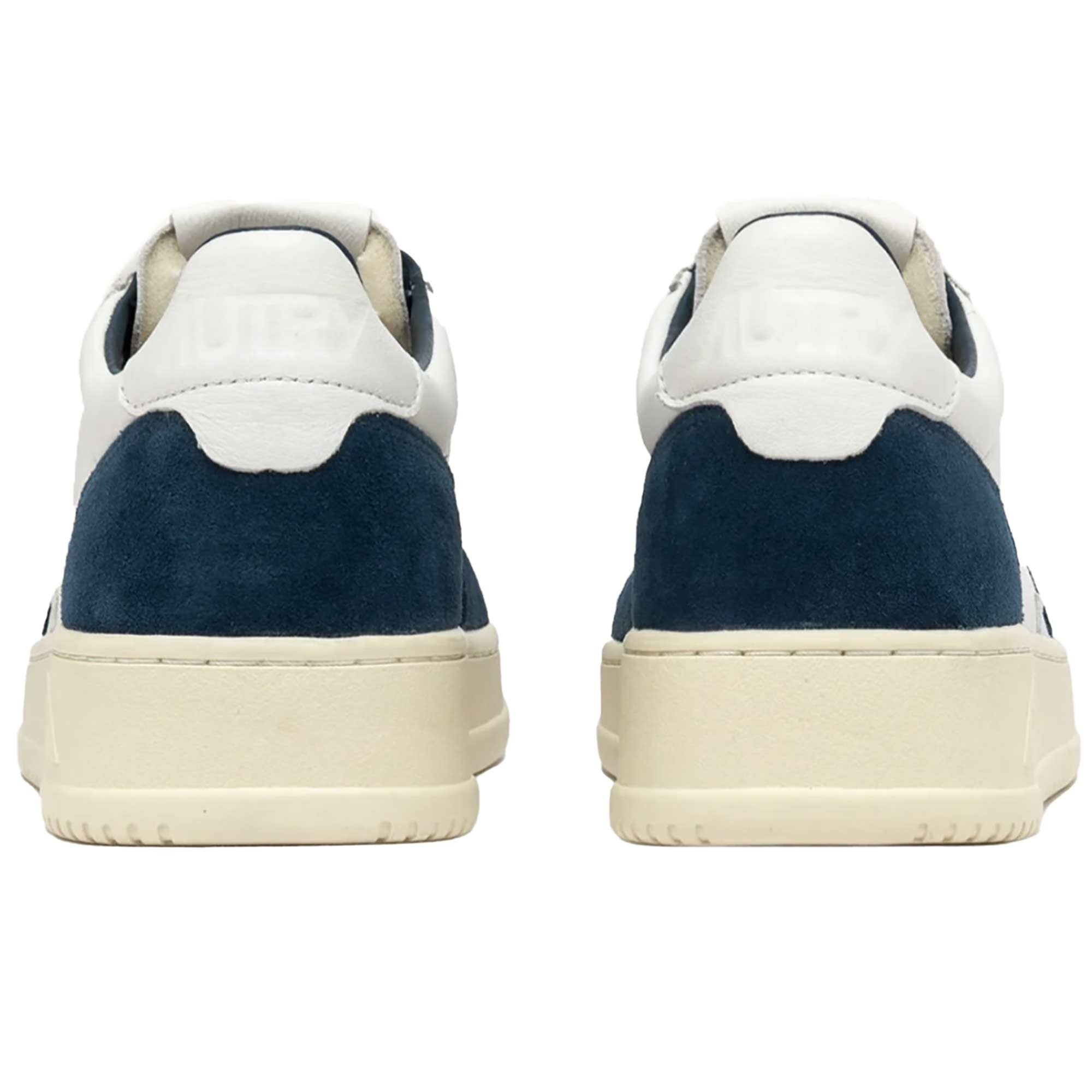 Medalist Low - White Capri