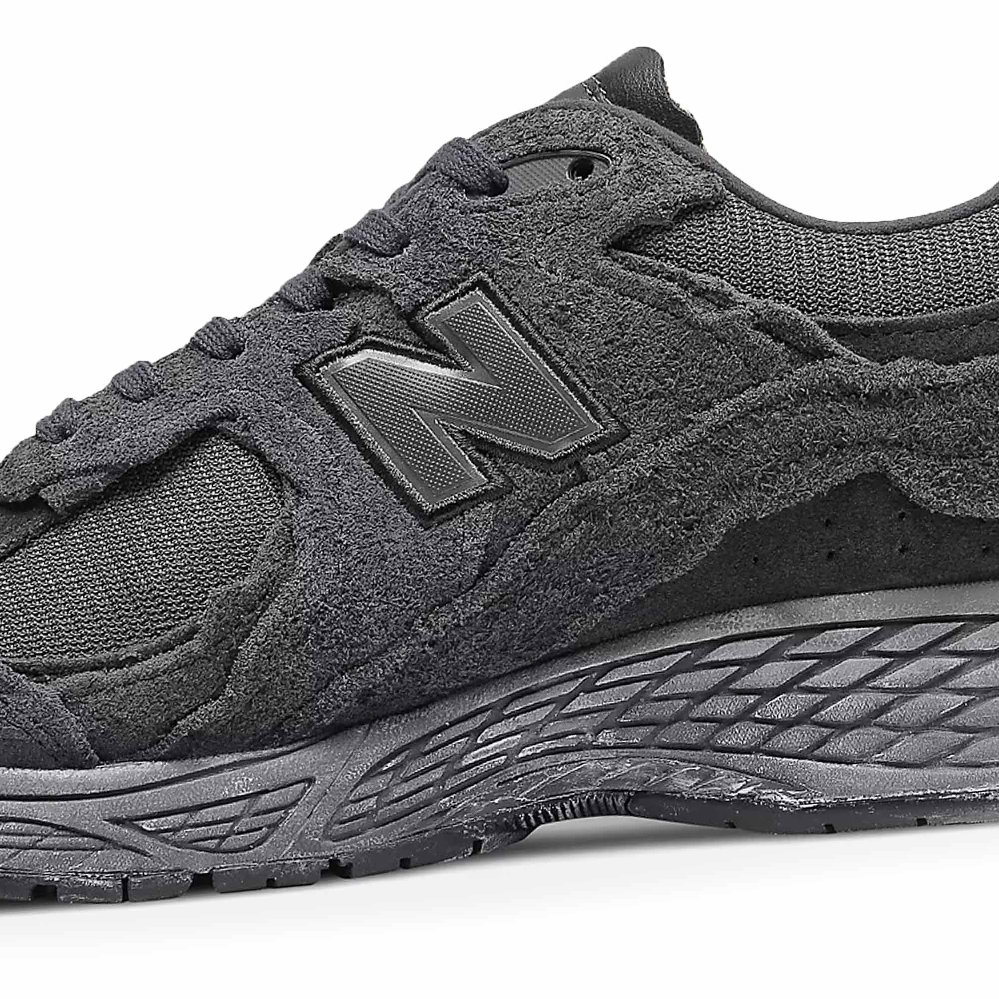 2002R Protection Pack Shoes - Phantom