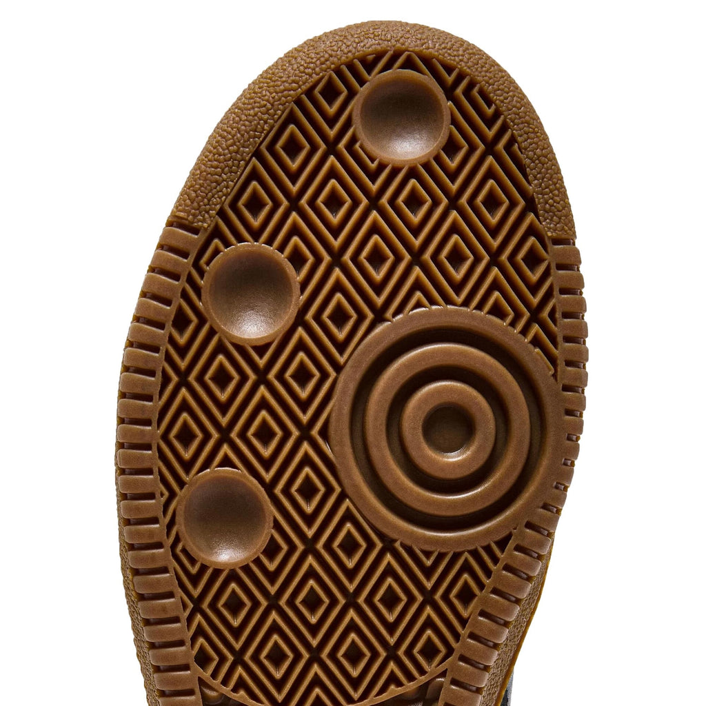 Trainer - White and Black