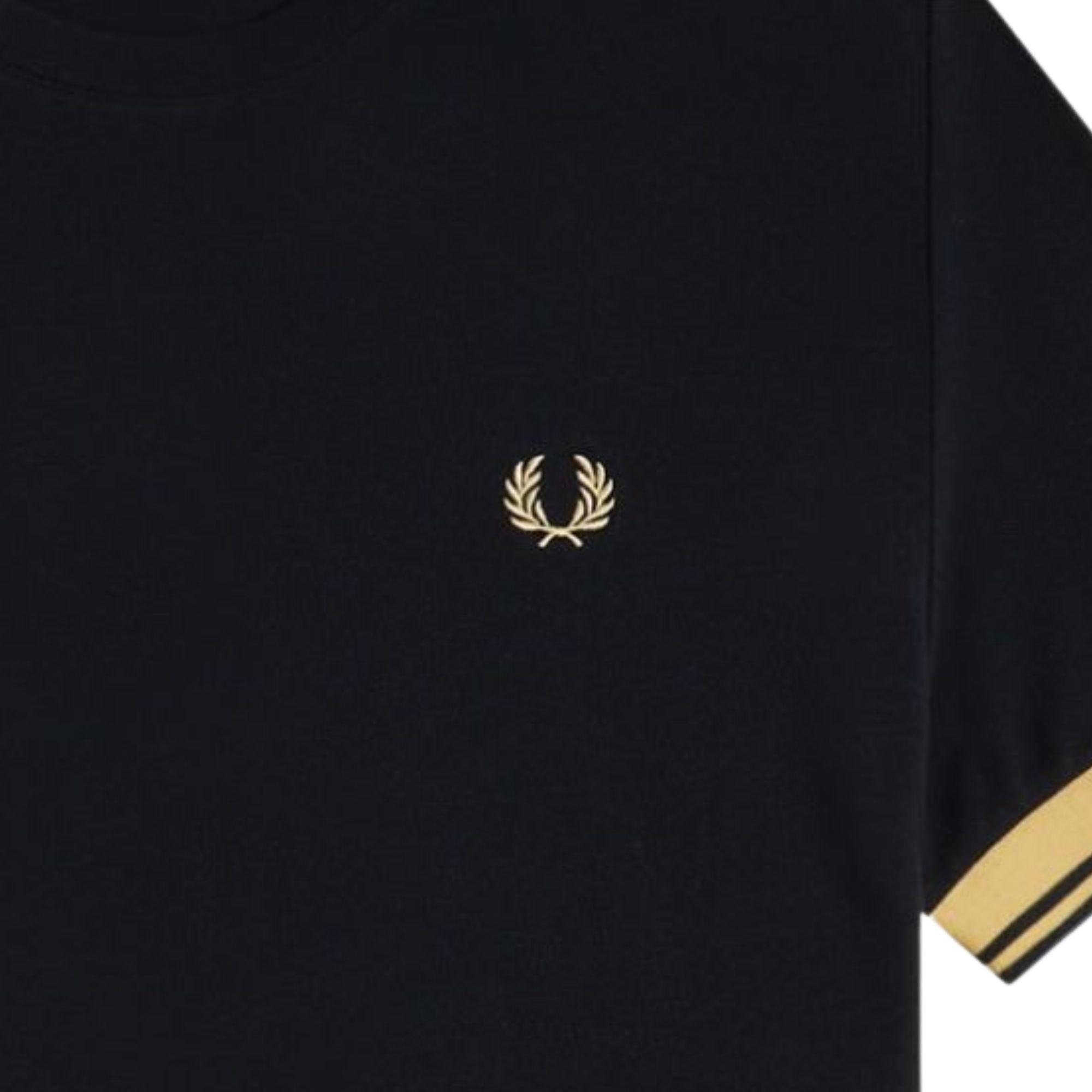 Twin Tipped Cuff T-Shirt - Black/Champ